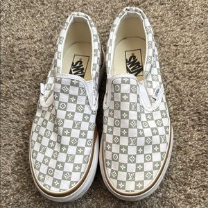 Vans LV Platform Slip-On Shoes - White and Gray